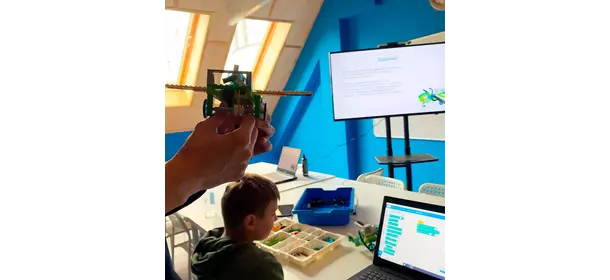 Курсы LEGO Wedo 2.0 + Scratch 3.0 в школе Alpha-Code (Счастливые люди - Таганская)