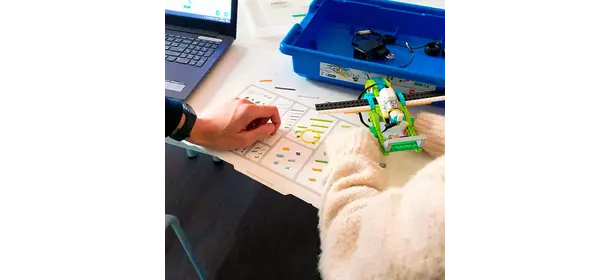 Курсы LEGO Wedo 2.0 + Scratch 3.0 в школе Alpha-Code (ТЦ Багратионовский)