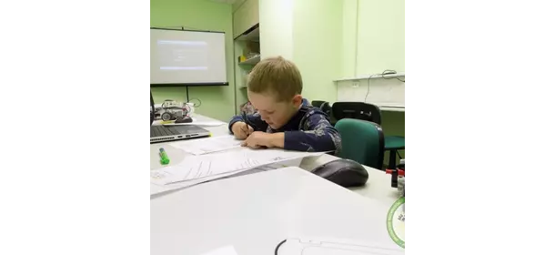 Робототехника 2.0 на Lego Mindstorms EV3 в робошколе Электроник (ДС «Мастерская»)