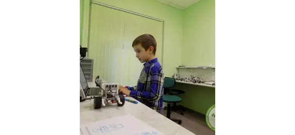 Робототехника 2.0 на Lego Mindstorms EV3 в робошколе Электроник (Клуб "Рич Брейн")