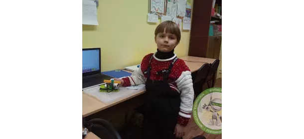 Робототехника на базе конструктора Lego Wedo 2.0 в робошколе Электроник (ДЦ "Ладушки")