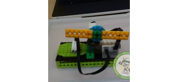 Робототехника на базе конструктора Lego Wedo 2.0 в робошколе Электроник (ДЦ "Наши дети")