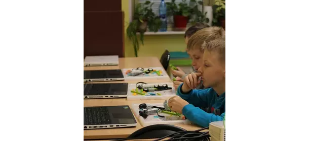 Робототехника на базе конструктора Lego Wedo 2.0 в робошколе Электроник (ДК "Братеево")