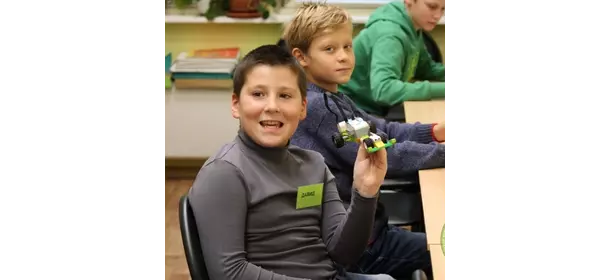 Робототехника на базе конструктора Lego Wedo 2.0 в робошколе Электроник (ЦКиИ "Авангард")