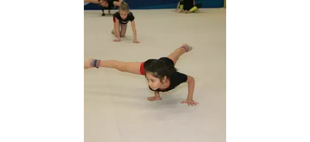 Спортивная акробатика в СЦ "Небо Спорт" (Крымская)