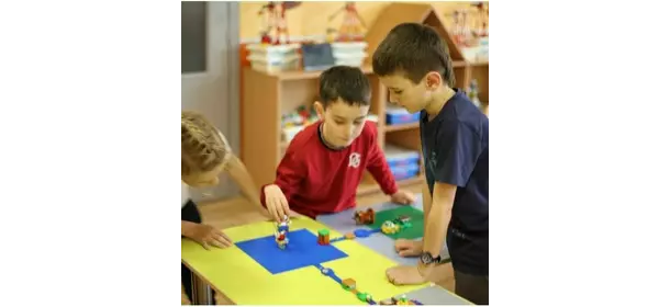 Курс "Робототехника LEGO WeDo 2.0 PRO" от клуба роботехники Robotronix (Бунинская аллея)