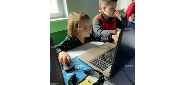 Программирование чат-ботов и игр на Python в школе CODDY (Курская)