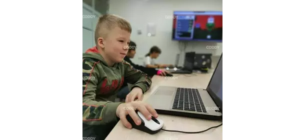 Программирование в игре Minecraft в школе CODDY (Курская)
