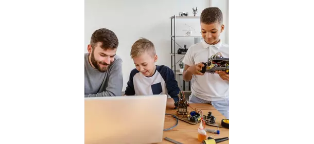 Первороботы на базе конструктора Lego Wedo 2.0 Робошкола "Электроник" (Каширская)