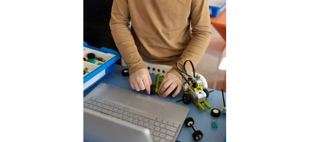 Первороботы на базе конструктора Lego Wedo 2.0 Робошкола "Электроник" (Коломенская - ул. Высокая, д. 4)