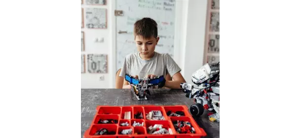 Первороботы на базе конструктора Lego Wedo 2.0 Робошкола "Электроник" (Проспект мира)
