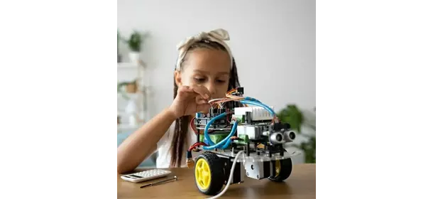 Роботехника в школе RoboUniver (Строгино)