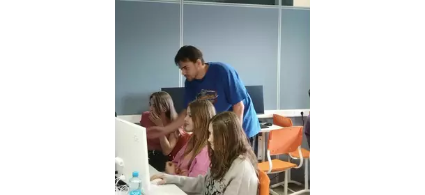 Курс "Графический дизайн: основы" в Колледже КЭСИ (Славянский бульвар)