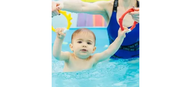 Плавание в бассейне  Aqua Baby Club г.Красногорск