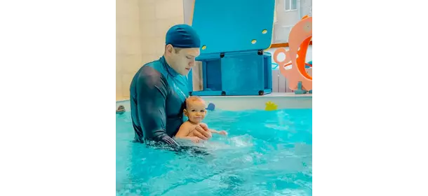 Грудничковое плавание в акваклубе STARFISH (Таганская)