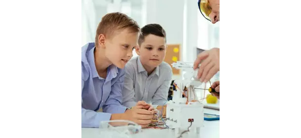 Робототехника и программирование на конструкторе LEGO SPIKE Prime в Академии гениев (Строгино)