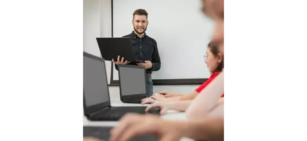 Программирование нейронных сетей и серверов на Python 3 в школе Coding Skills (Щукинская)