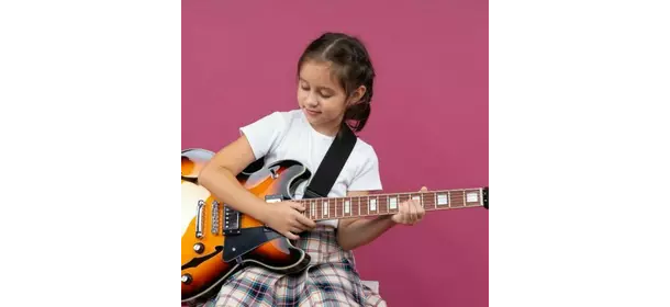 Электрогитара в школе ArbatGuitar (Онлайн)
