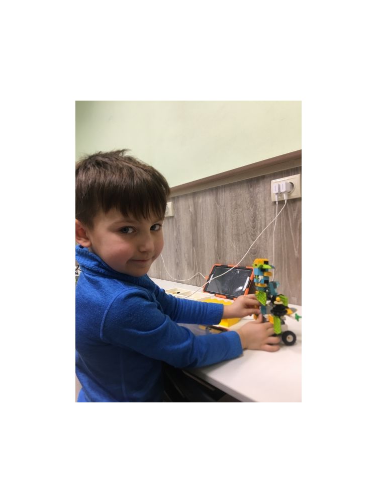 Первороботы Lego Wedo 2.0 в робошколе Электроник (ДК "Братеево")