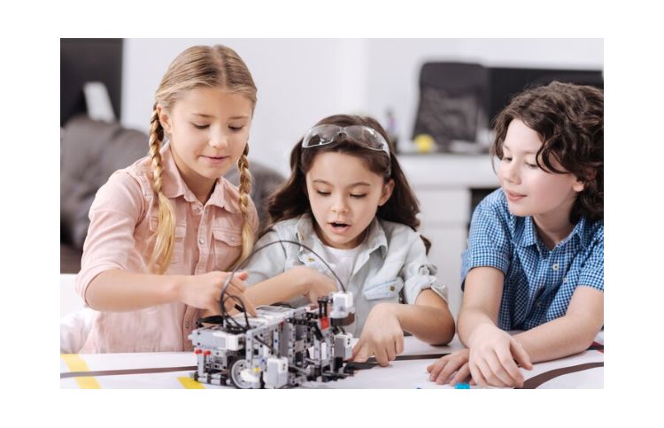 Первороботы на базе конструктора Lego Wedo 2.0 Робошкола "Электроник" (Фрунзенская)