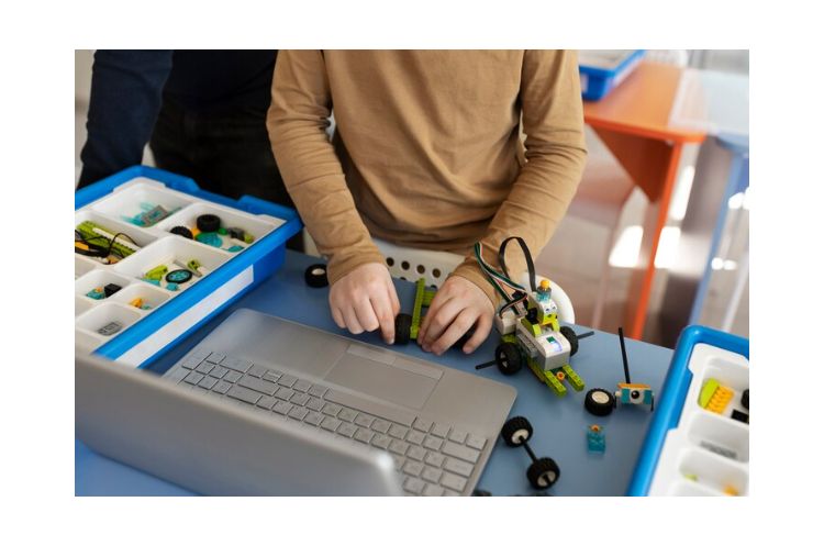 Робототехника на базе Lego WEDO 2.0 Робошкола "Электроник" (Волгоградский проспект)