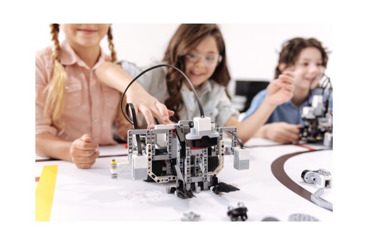 Робототехника на базе Lego WEDO 2.0 Робошкола "Электроник" (Шипиловская)